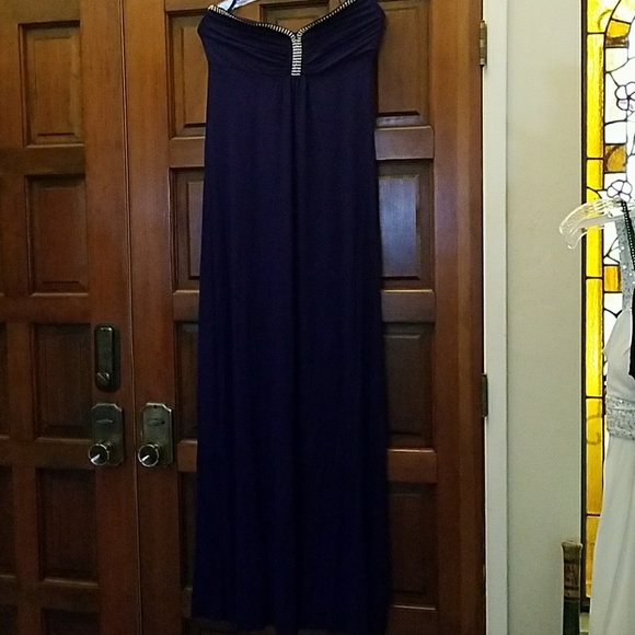 dresses - Picture 4 of 4